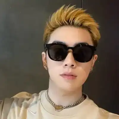 董麟星